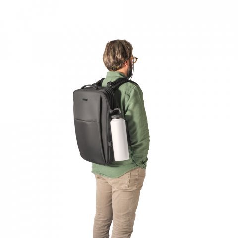 DALLAS PLATE. Mochila de viagem para notebook (17.3") em poli&eacute;ster reciclado 600D de alta densidade, com compartimento para arruma&ccedil;&atilde;o (29 L) - Preto