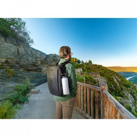 DALLAS PLATE. Mochila de viagem para notebook (17.3") em poli&eacute;ster reciclado 600D de alta densidade, com compartimento para arruma&ccedil;&atilde;o (29 L)