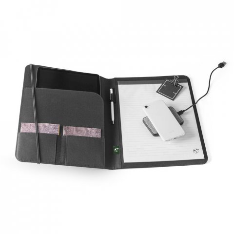 STIGGER. Pasta A4 em poli&eacute;ster 100% reciclado 300D com caderno de p&aacute;ginas pautadas - Preto