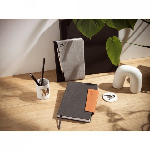 TAGORE A5. Agenda A5 em pele (58% reciclada)