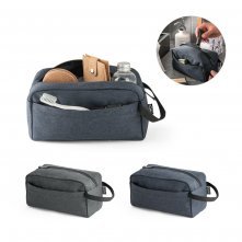 REPURPOSE BAG. Bolsa de cosm&eacute;ticos em poli&eacute;ster reciclado 600D