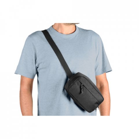 MYKONOS. Pochete em 600D poliéster reciclado e forra em 210D poliéster reciclado - Preto