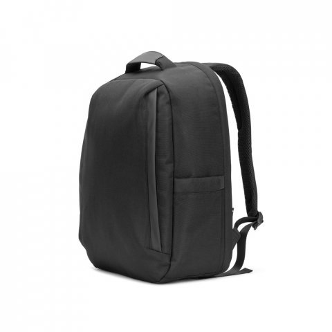 YANGON BPACK. Mochila antirroubo, em poliéster reciclado 600D twill, resistente à água, e bolso para notebook 17.3" 20 L - Preto