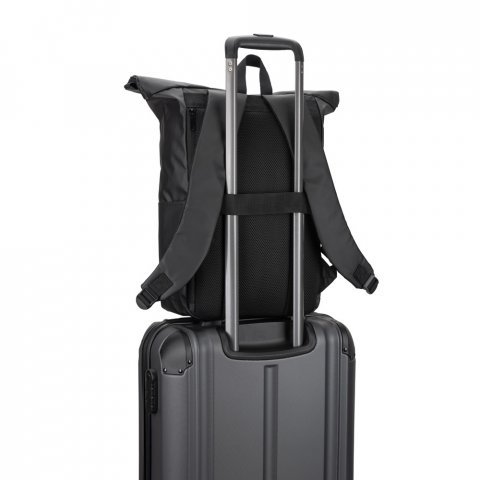 OSASCO BPACK. Mochila "Roll top" (14") em poli&eacute;ster reciclado 600D de alta densidade com revestimento resistente &agrave; &aacute;gua (20 L) - Preto