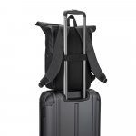 OSASCO BPACK. Mochila "Roll top" (14") em poli&eacute;ster reciclado 600D de alta densidade com revestimento resistente &agrave; &aacute;gua (20 L) - Preto