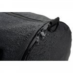 OSASCO SPORT. Bolsa esportiva em formato cil&iacute;ndrico em poli&eacute;ster reciclado 600D de alta densidade com compartimento lateral para sapatos (32 L) - Preto