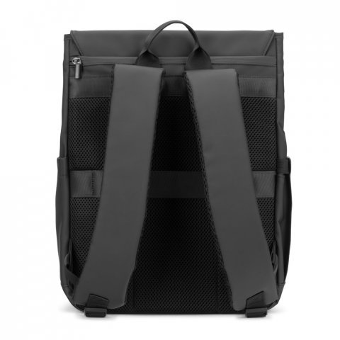 AZORES BAG. Mochila para computador port&aacute;til (16") em PU, com pala que cobre todos os compartimentos - Preto