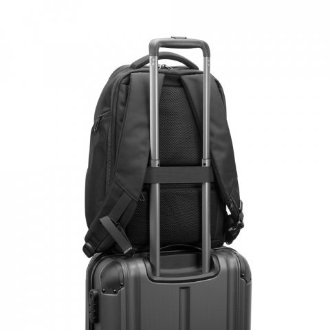 WILMINGTON. Mochila para notebook (17.3") com compartimento para organizar e transportar roupas em viagens (24L) - Preto