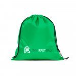 PEMBA. Sacola tipo mochila em poli&eacute;ster reciclado 190T, produzida a partir de pl&aacute;stico reciclado - Verde