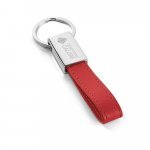 WATOH. Chaveiro em metal e PU - Vermelho