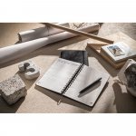 BALDWIN. Caderno A5 com capa em feltro 100% reciclado, com p&aacute;ginas pautadas recicladas