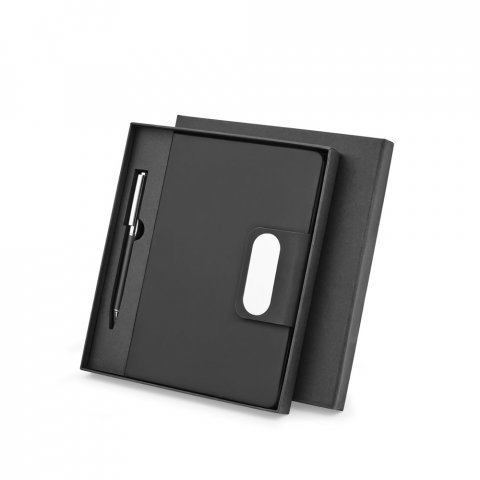 GARRETT. Conjunto composto por 1 caneta esferogr&aacute;fica e 1 caderno, em PU e a&ccedil;o inox - Preto