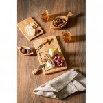 WOODS. T&aacute;bua de queijos em bambu com 2 utens&iacute;lios em bambu e a&ccedil;o inox