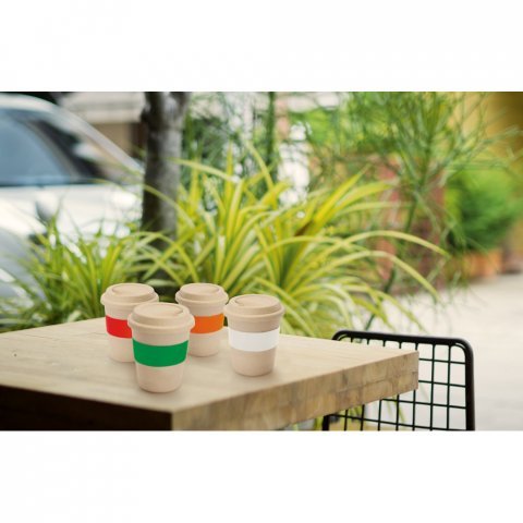 LATTE. Copo de viagem em fibra de bambu (60%) e PP (40%) com tampa (380 mL)