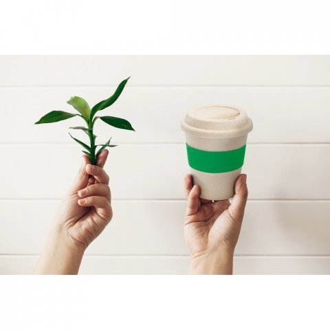 LATTE. Copo de viagem em fibra de bambu (60%) e PP (40%) com tampa (380 mL)