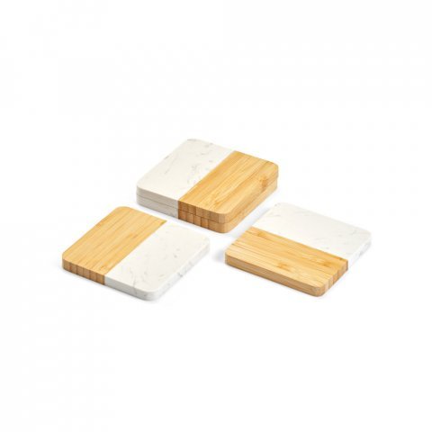 MARBOO CUP. Conjunto de 4 porta copos em m&aacute;rmore e bambu em formato quadrado - Natural