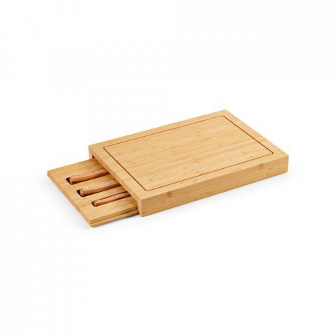 MUGWORT. Conjunto de t&aacute;buas em bambu com 3 facas inclusas - Natural