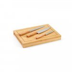MUGWORT. Conjunto de t&aacute;buas em bambu com 3 facas inclusas - Natural