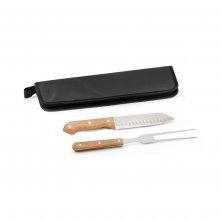 LOVAGE. Kit churrasco com estojo em 210D com 2 utens&iacute;lios em a&ccedil;o inox e cabos em madeira