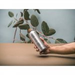 DALEY. Squeeze em a&ccedil;o inox de parede simples com tampa em corti&ccedil;a (760 mL)