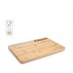 CATCHER. T&aacute;bua de cortar p&atilde;o em bambu com faca incluso