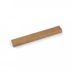 MOJO. Kit churrasco em caixa presente de papel kraft reciclado com 2 utens&iacute;lios em a&ccedil;o inox e bambu - Natural