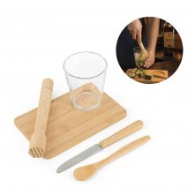 KRATENA. Kit para caipirinha com 5 pe&ccedil;as em bambu