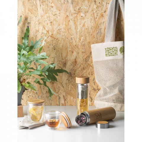 NATUREL. Garrafa t&eacute;rmica em a&ccedil;o inox 90% reciclado e bambu, de parede dupla isolada a v&aacute;cuo (430 mL)