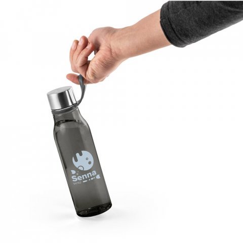 SENNA. Squeeze em PET 100% reciclado com al&ccedil;a de silicone (590 mL) - Preto