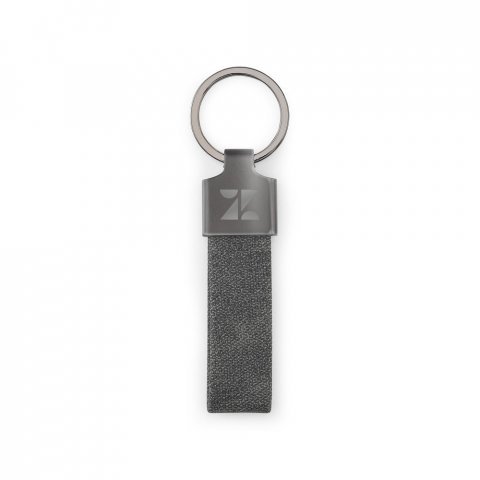 VAUGHN. Conjunto composto por um porta-cart&otilde;es e chaveiro, ambos em metal e poli&eacute;ster 30% reciclado - Cinza escuro