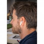 COBAIN. Fones de ouvido wireless em ABS 100% reciclado e bambu com autonomia de 5h