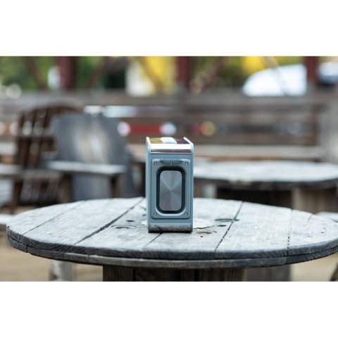 JOUNCER. Caixa de som com microfone e autonomia de 7h (5.200 mAh), em ABS 100% reciclado