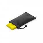 BERNAL. Toalha esportiva refrescante em poli&eacute;ster 100% reciclado com bolsa em non-woven - Amarelo